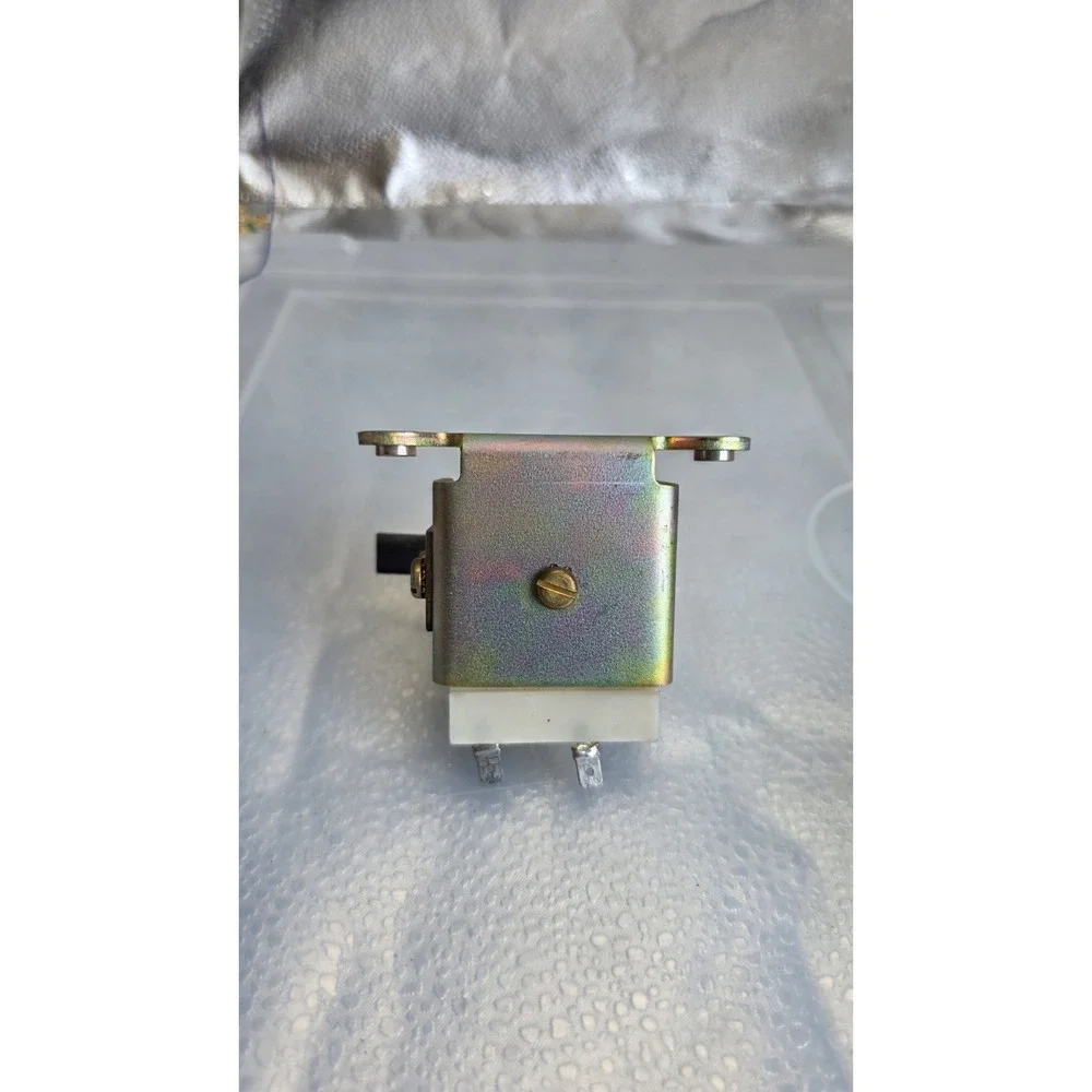 Westinghouse S-151D786G08 Shunt Trip Coil 125VDC